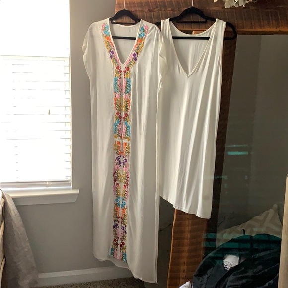 Beach cover up/ dress - Picture 2 of 7